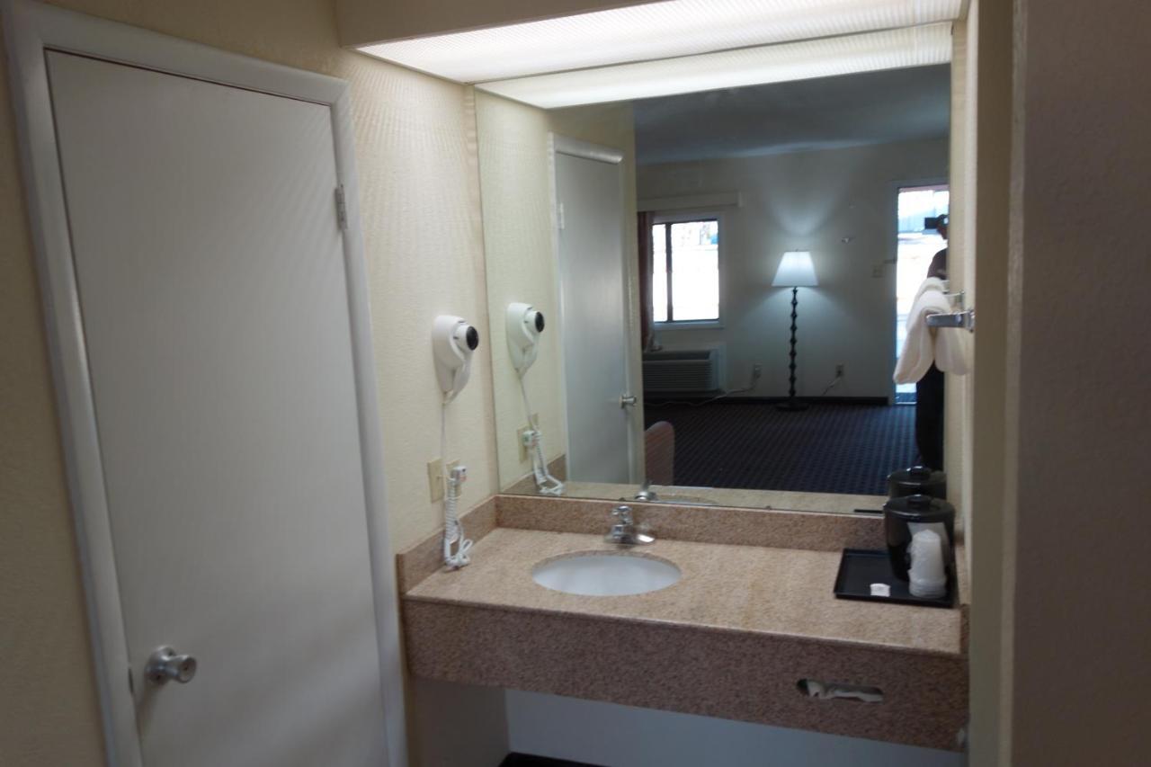 Vip Inn And Suites ハンツビル エクステリア 写真